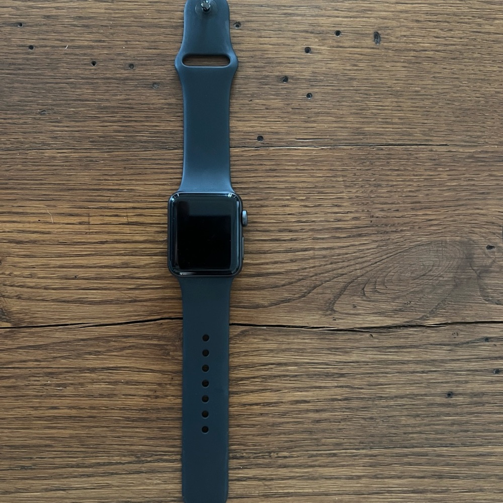 Apple Watch- 38mm series 3